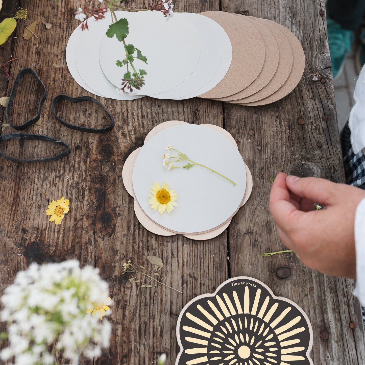 Flower Shaped Press - Silhouette