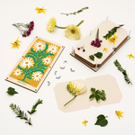 Load image into Gallery viewer, Extra Large Flower Press with Daisy Design by Studio Wald
